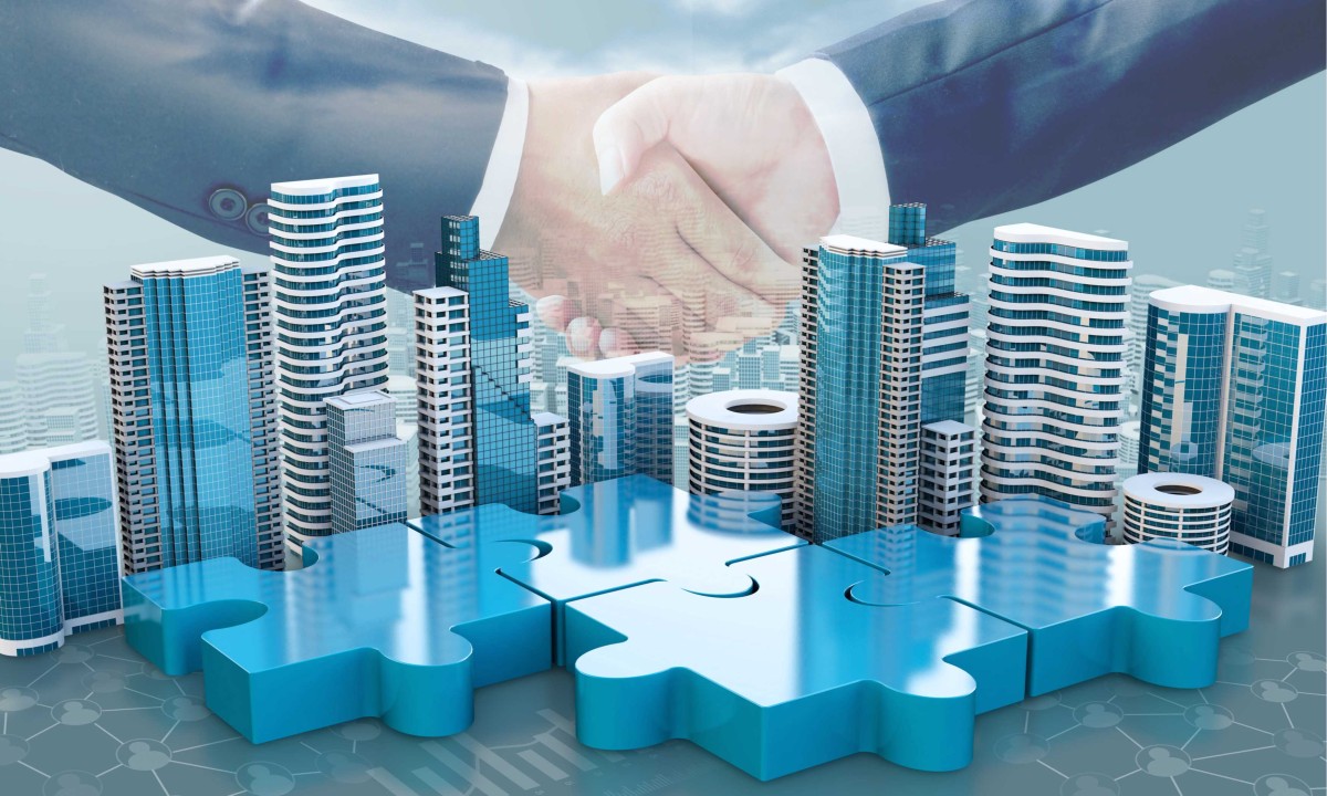 LA COMPAGNIA HOLDING