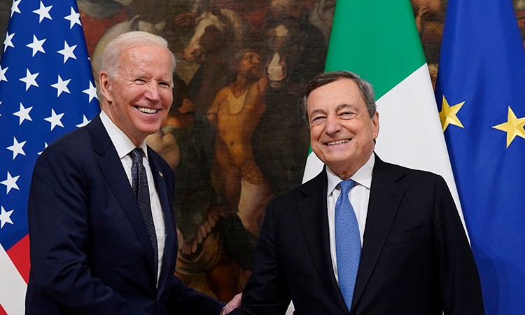 LA COMPAGNIA HOLDING